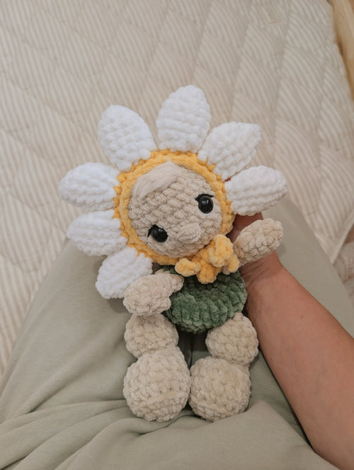 DAISY PUMPKIN DOLL
